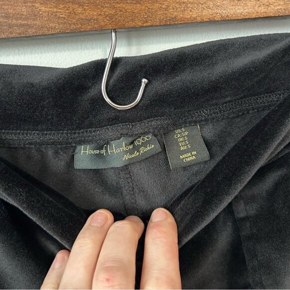 House of Harlow 1960 Black Velour Velvet Joggers Sweatpants Women’s Size Small - Picture 3 of 6